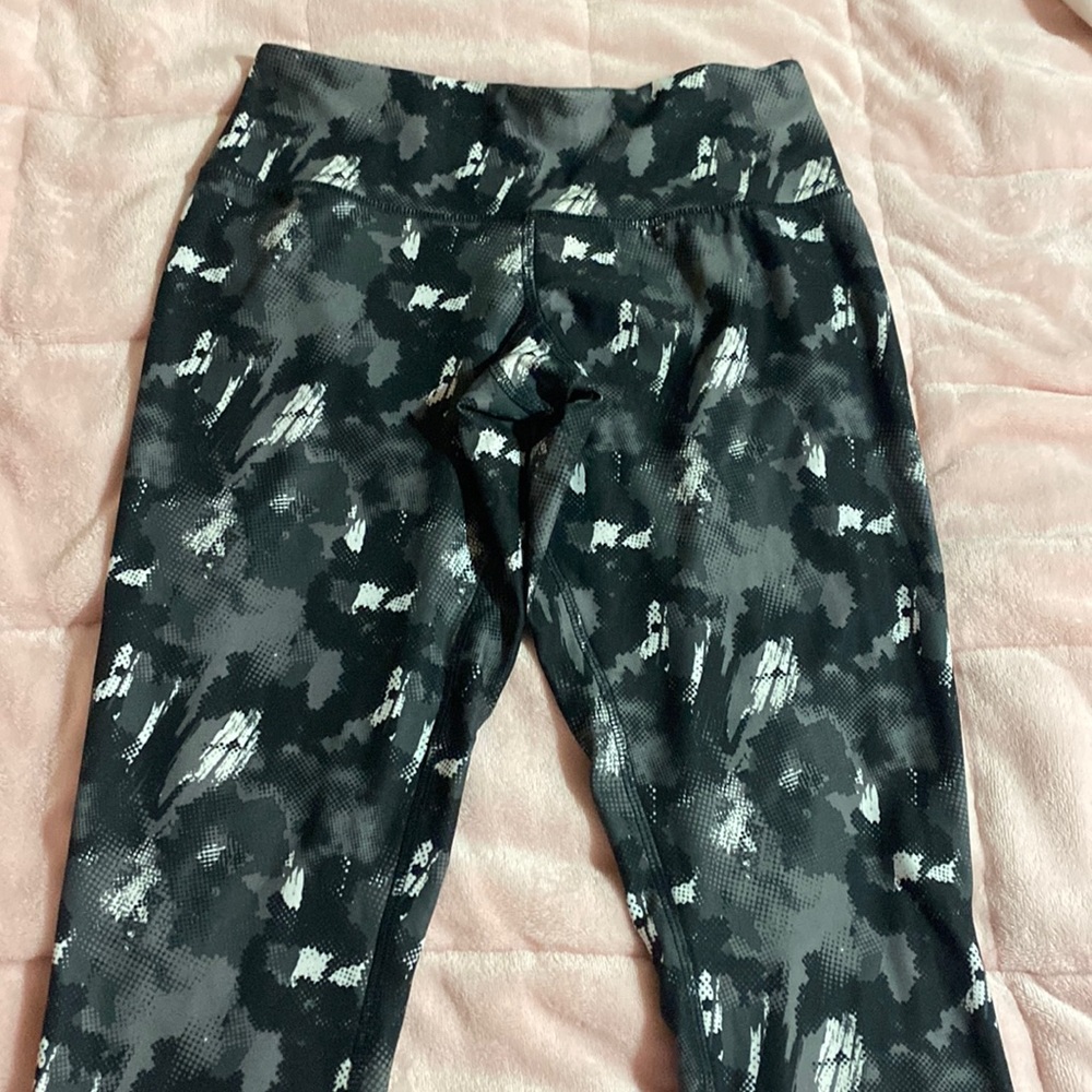Size X Small. Capris leggings.